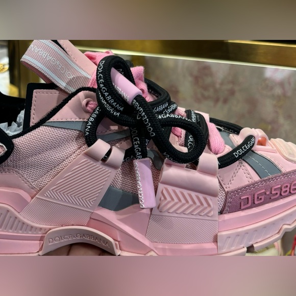 Dolce and gabbana sneakers. Got for Valentine’s Day and don’t like them - Picture 1 of 1